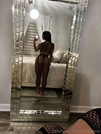 Full leaked Brunettebarbie ve  page private onlyfans photo