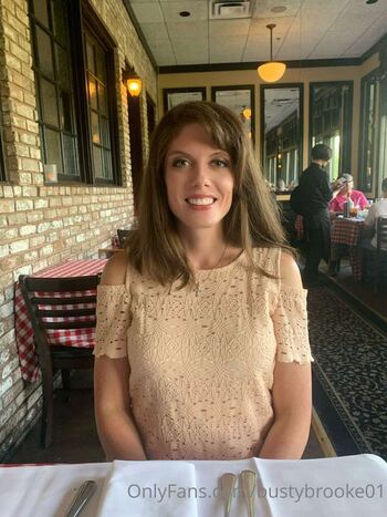 bustybrooke01