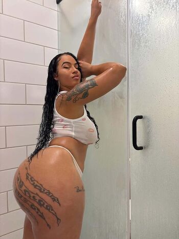 Full leaked Cakequeenmami private onlyfans photo