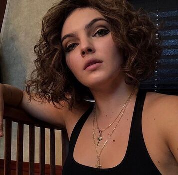 Camren Bicondova