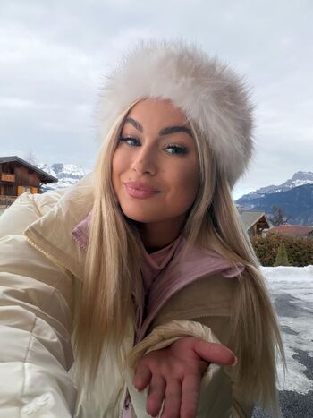 Full leaked Carla moreau private onlyfans photo