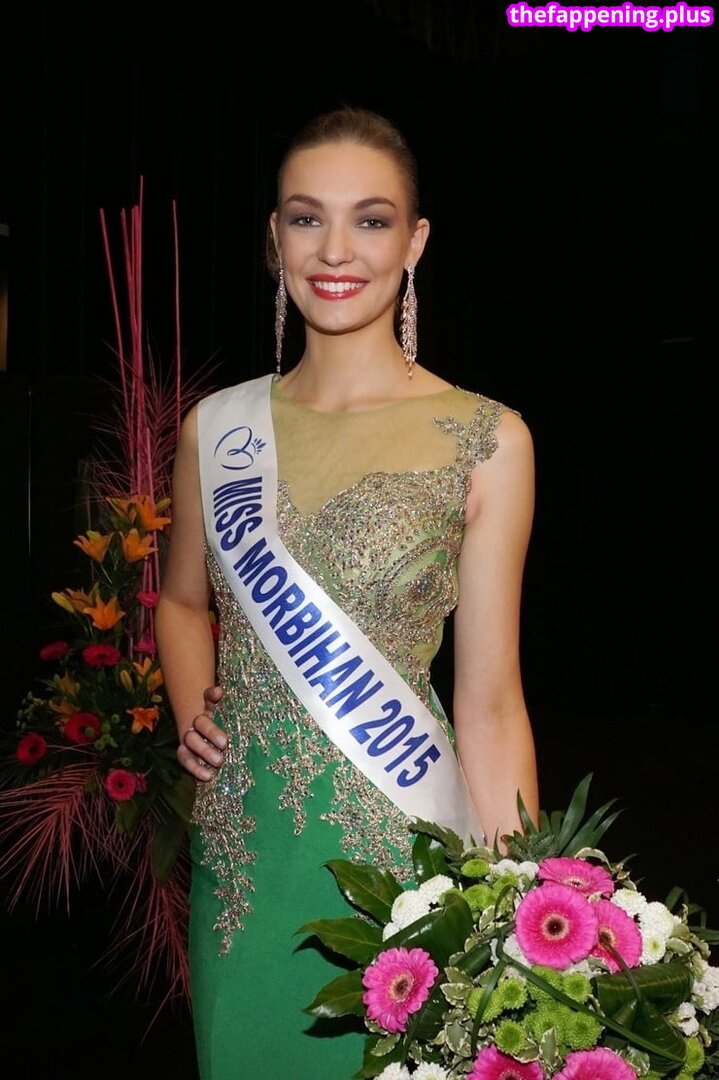 Cécile Fourrier Фото обнажённых OnlyFans #1