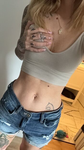 Full leaked Cecelane private onlyfans photo
