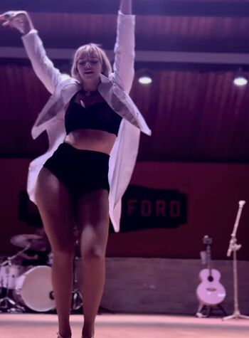 Charity Eden / Taylor Swift Impersonator