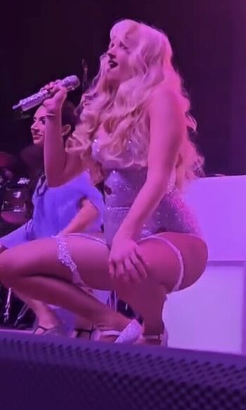 Charity Eden / Taylor Swift Impersonator