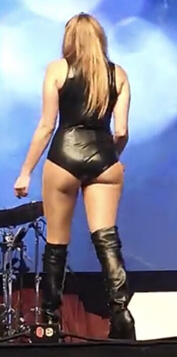 Charity Eden / Taylor Swift Impersonator