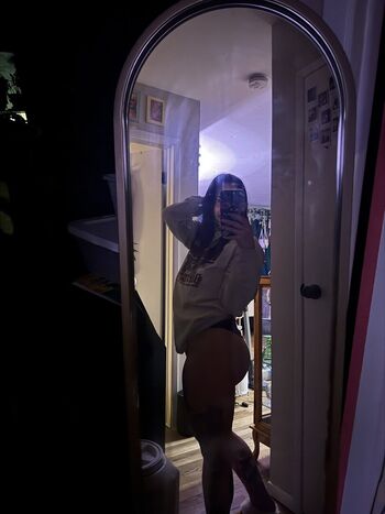 Full leaked Chelsswellss private onlyfans photo