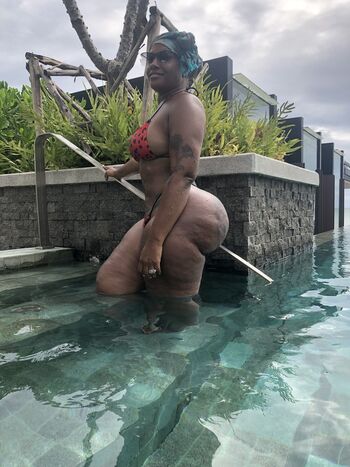 Cherokee D'Ass / cherokeedass