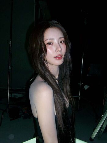 Cho Mi-yeon (Miyeon) - i-dle [(G)I-dle]