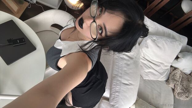 Full leaked Clueloo private onlyfans photo