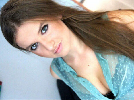 Full leaked Cooljane private onlyfans photo