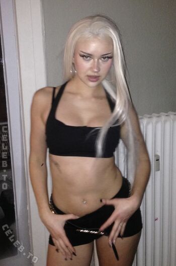 Full leaked Cosima chalk private onlyfans photo