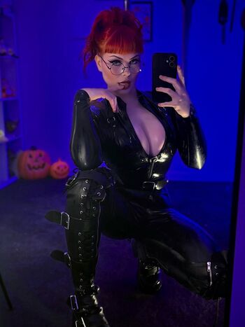 Full leaked Cradleofcarmine private onlyfans photo