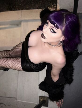 Full leaked Cradleofcarmine private onlyfans photo