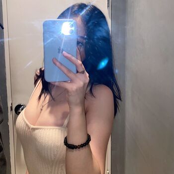 Full leaked Cryzee private onlyfans photo