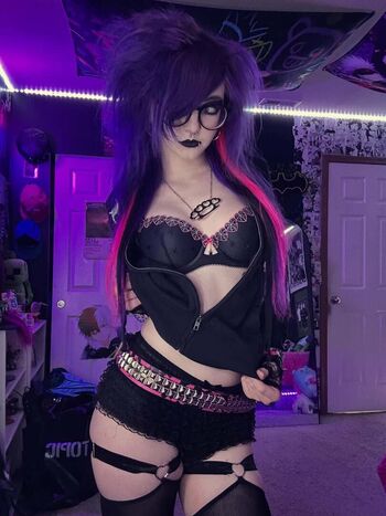 Cupidwfangs _Cattycupid