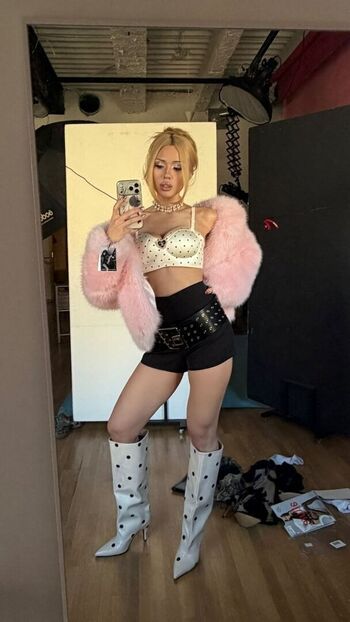 Full leaked Dead blonde private onlyfans photo