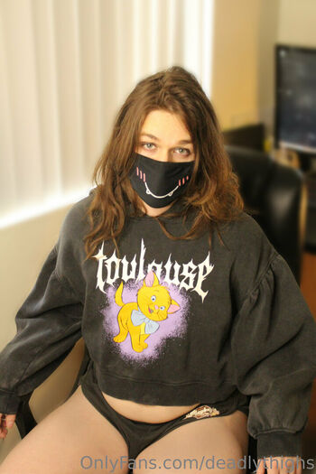 Full leaked Deadlythighs private onlyfans photo