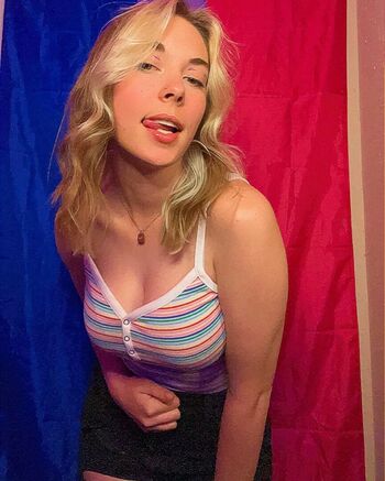 Full leaked Defnotdes private onlyfans photo