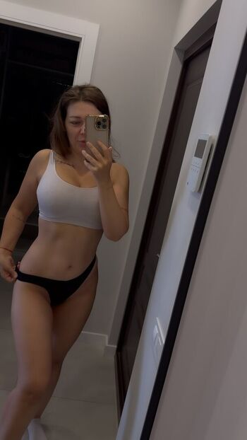 Full leaked Di she private onlyfans photo