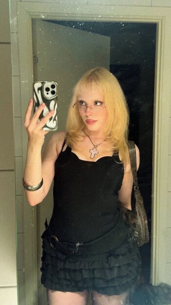 Full leaked Divvity private onlyfans photo