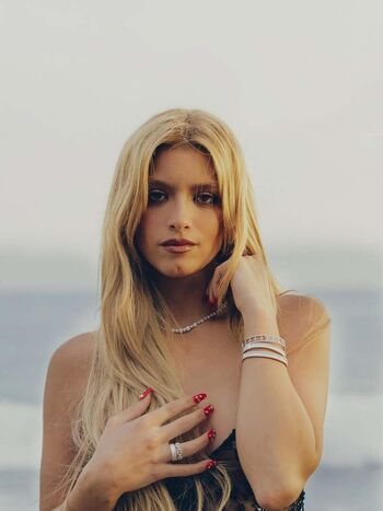 Full leaked Dixie d amelio private onlyfans photo