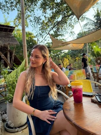 Full leaked Elianabajrami private onlyfans photo