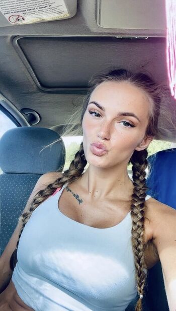 Full leaked Elizabitchstarr private onlyfans photo