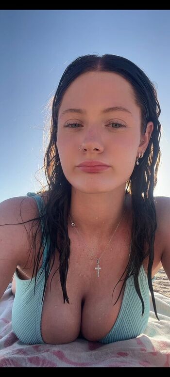 Elizaross_ Wtfitsliza