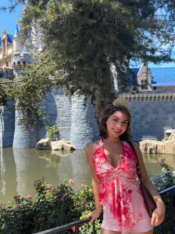 Full leaked Elizzle private onlyfans photo
