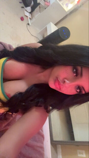 Ella_Belay