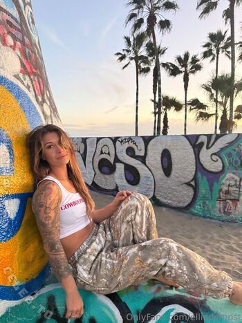 Full leaked Ellie dempster private onlyfans photo