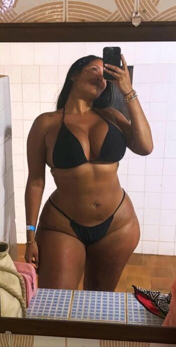 Full leaked Elyanasantiago private onlyfans photo