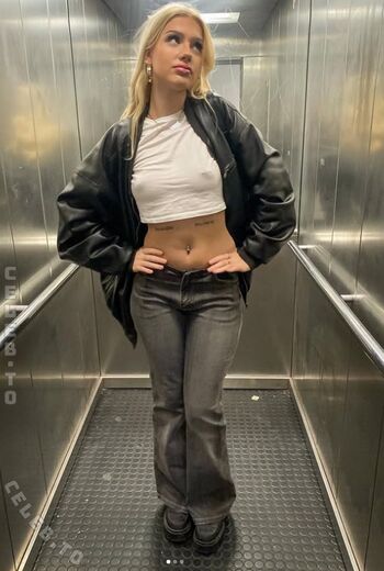 Full leaked Emlyemma private onlyfans photo