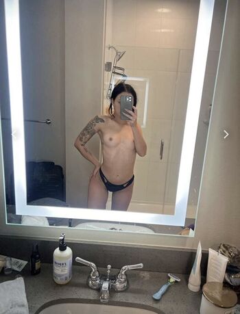 Full leaked Emily icx page private onlyfans photo