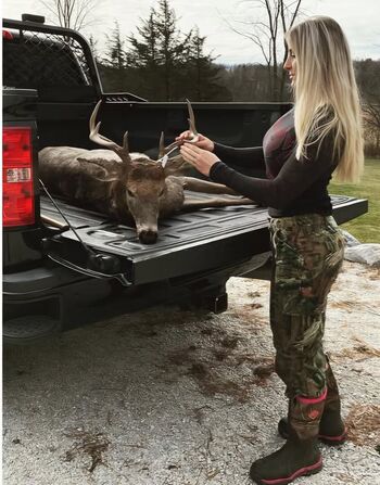 Emily Mcleod L Huntress_Em L Bikini_Huntress