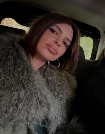 Full leaked Emily ratajkowski private onlyfans photo