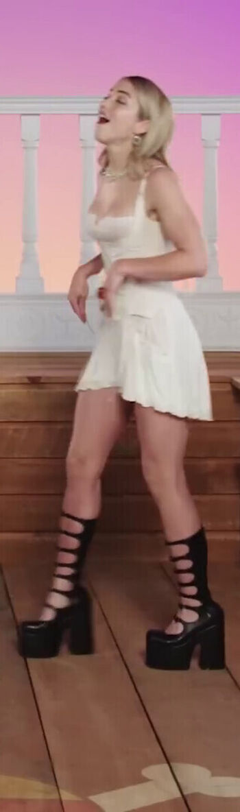 Full leaked Emily rudd page private onlyfans photo