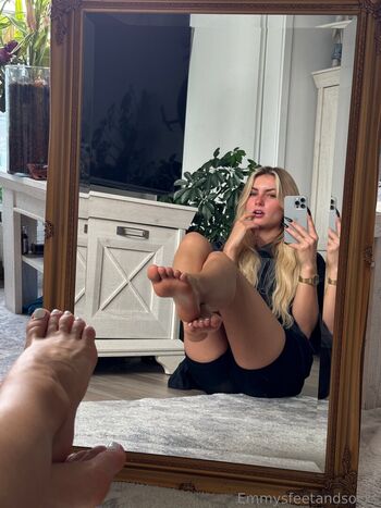 emmyfeetandsocks