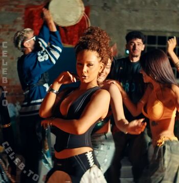 Full leaked Yeahmur/ private onlyfans photo