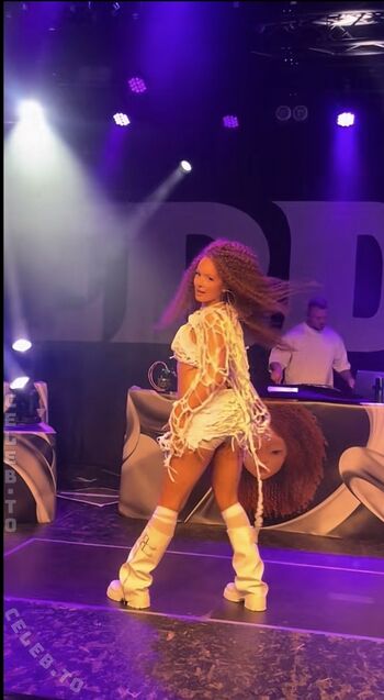 Full leaked Juicy melody/ private onlyfans photo