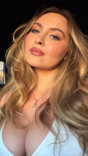 Full leaked Erinmhk page private onlyfans photo