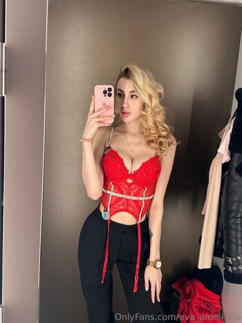 eva_amelia_vip19