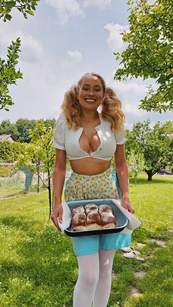 Full leaked Evasindlerova  page private onlyfans photo