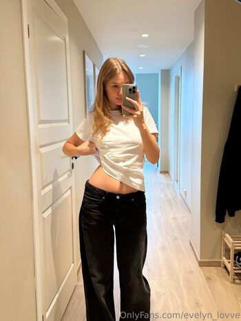 evelyn_lovve