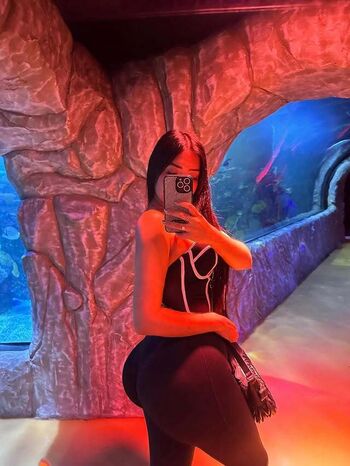 Full leaked Evelyn p v page private onlyfans photo