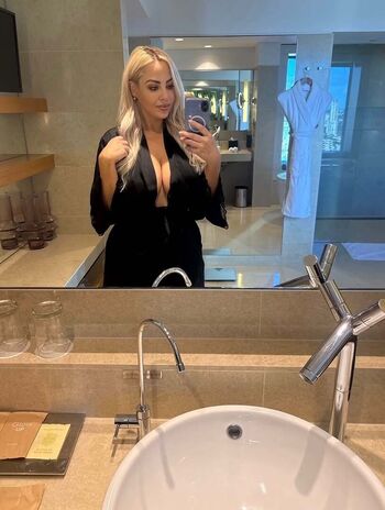 Full leaked Evie leana page private onlyfans photo