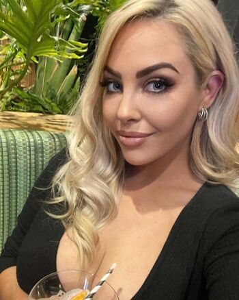 Full leaked Evie leana private onlyfans photo