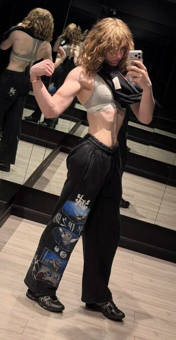 Full leaked Eviedotgym private onlyfans photo