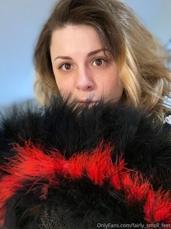 fairly_smoll_feet-k
